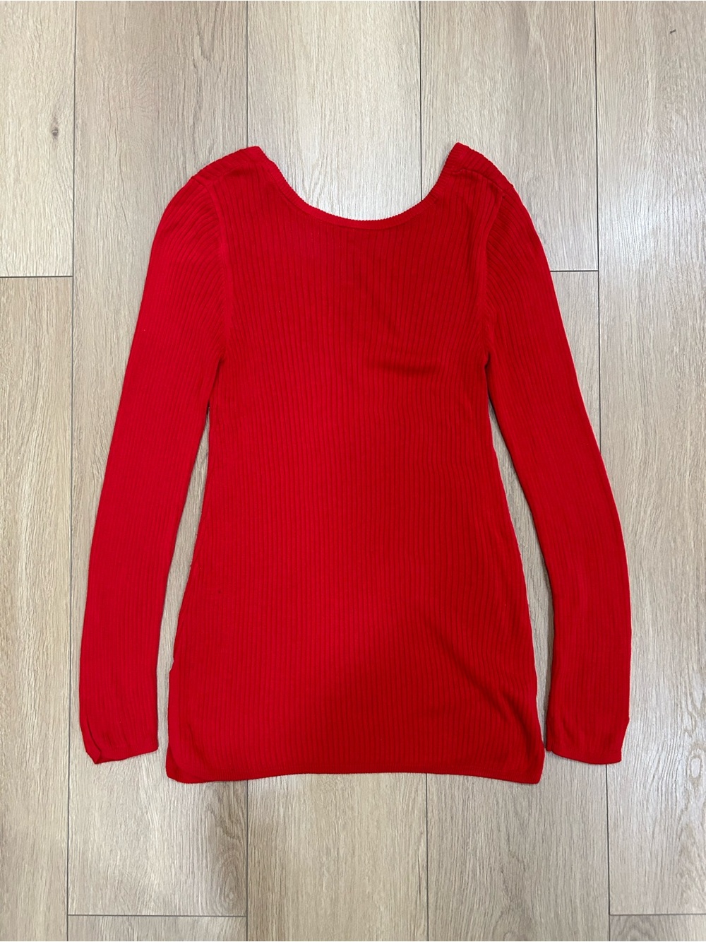 Guess Red V-Neck Ribbed Sweater - Picture 2 of 4